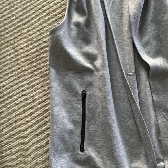 Lorna Jane Active vest - Picture 3 of 5